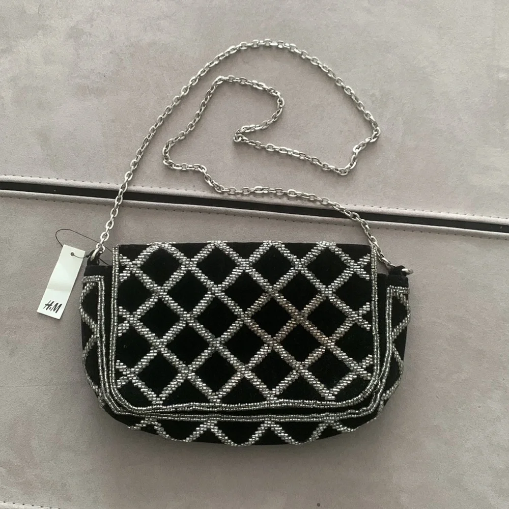NWT H & M Black Beaded Shoulder Bag - Picture 5 of 17